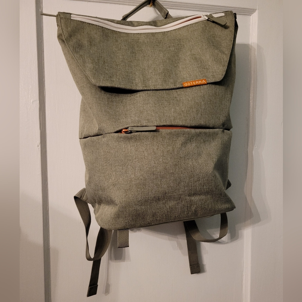 Backpack doterra unisex Grayish Green sides front pockets